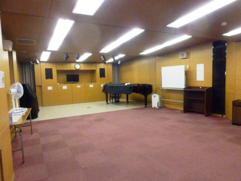 神奈川地区センター 音楽室